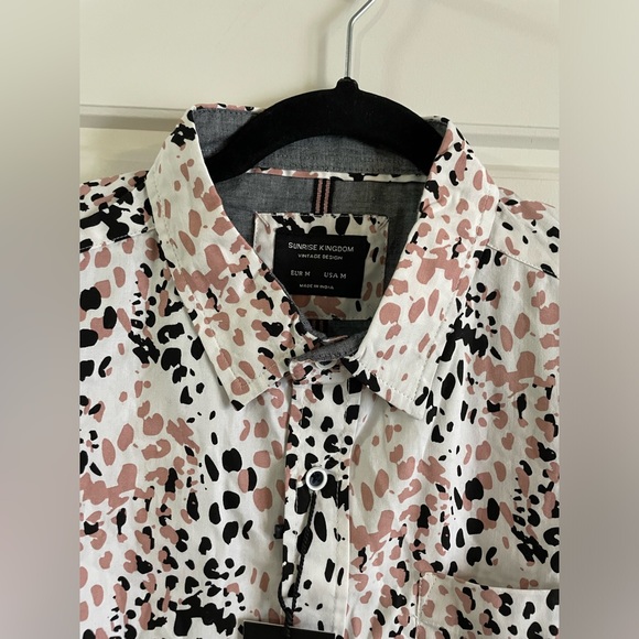 Sunrise Kingdom Animal Print White Pink Shirt Button Down Shortsleeve Mens SizeM - Picture 4 of 15